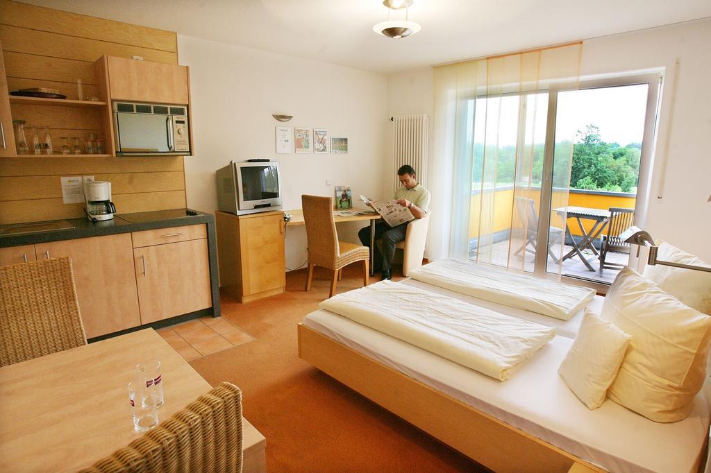 Apartmenthaus Sportchalet Бад-Дюрргайм Екстер'єр фото